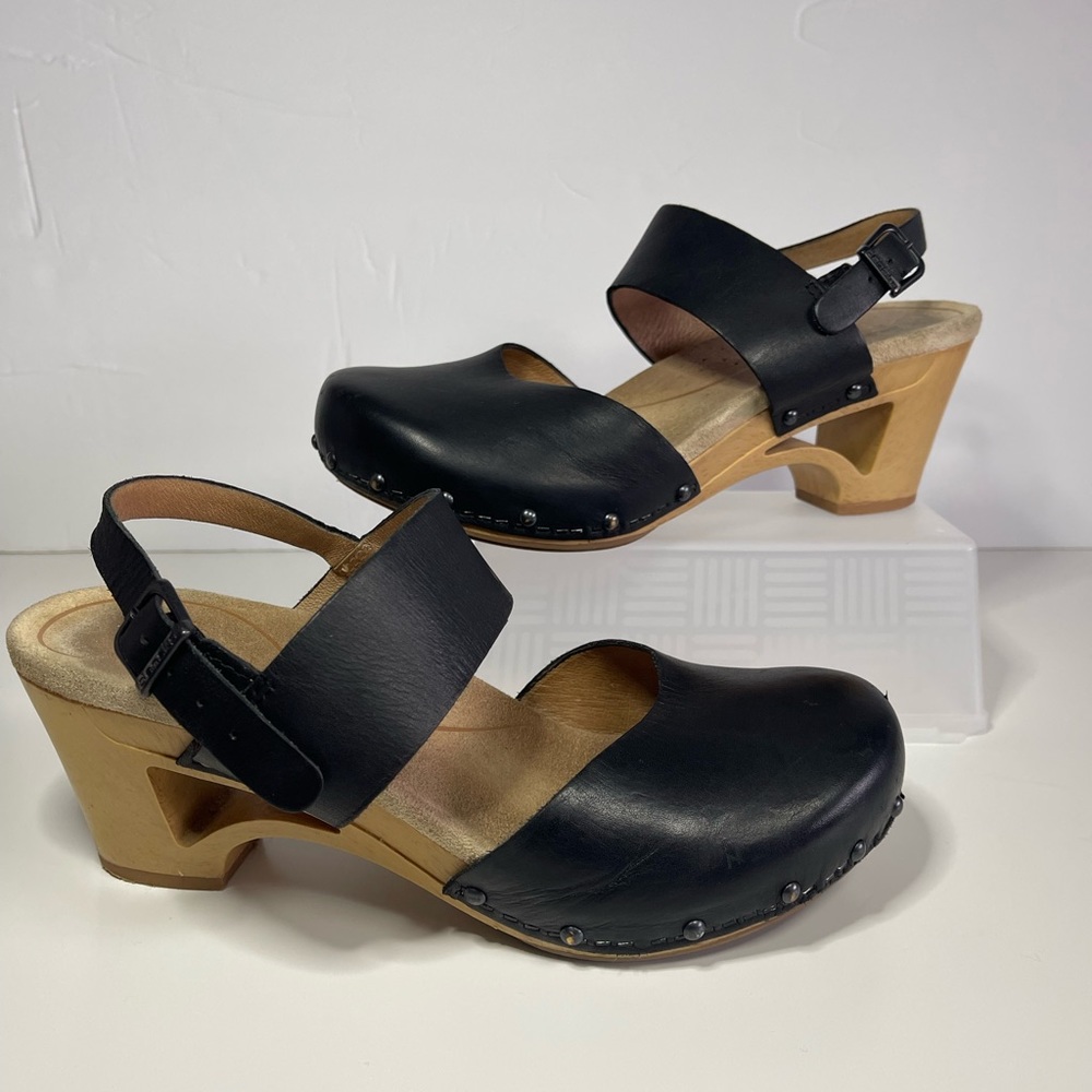 Dansko Thea Black Leather Slingback Clogs UK 39 Cut Out Heel Women’s US Sz 8.5-9